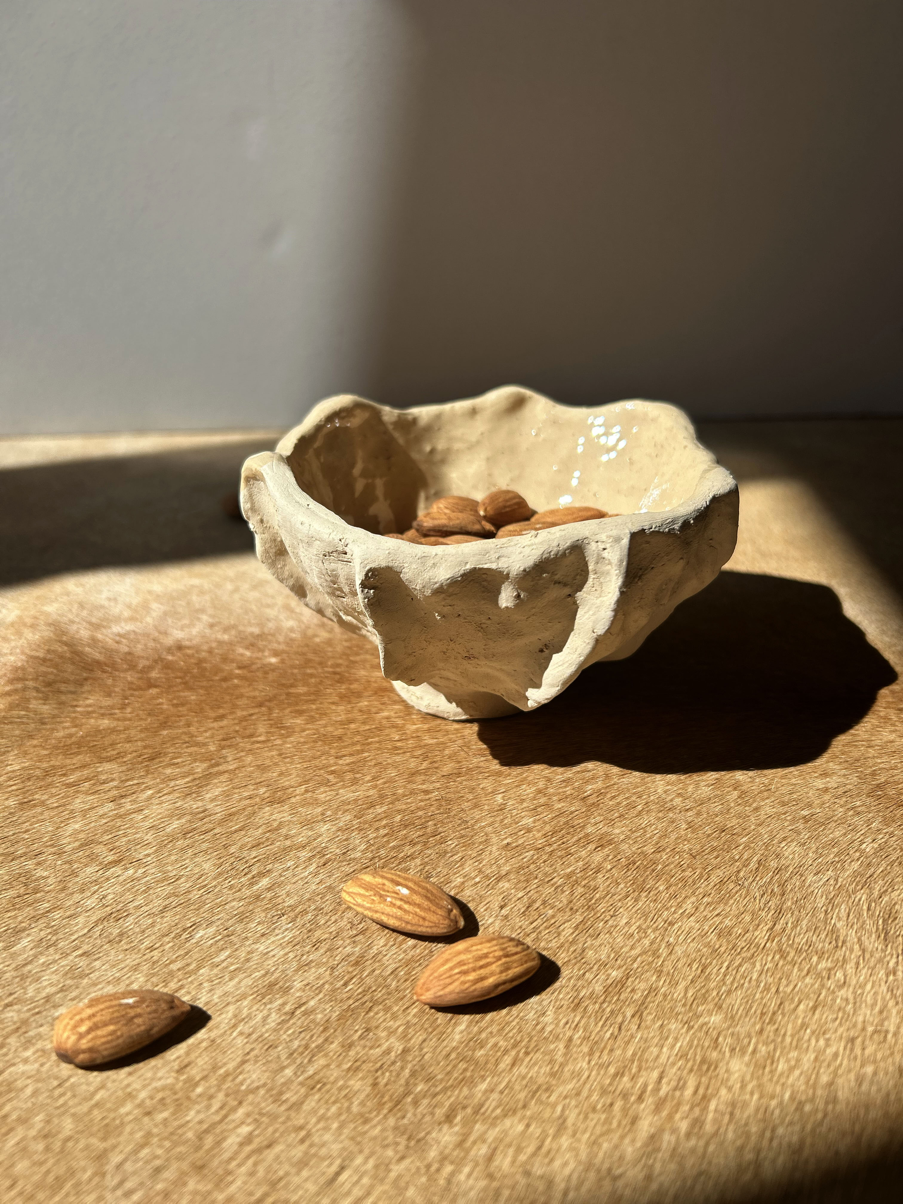 Mini Organic Bowl with almonds